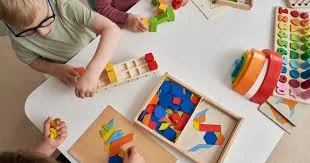 Materiales Montessori para desarrollo sensorial